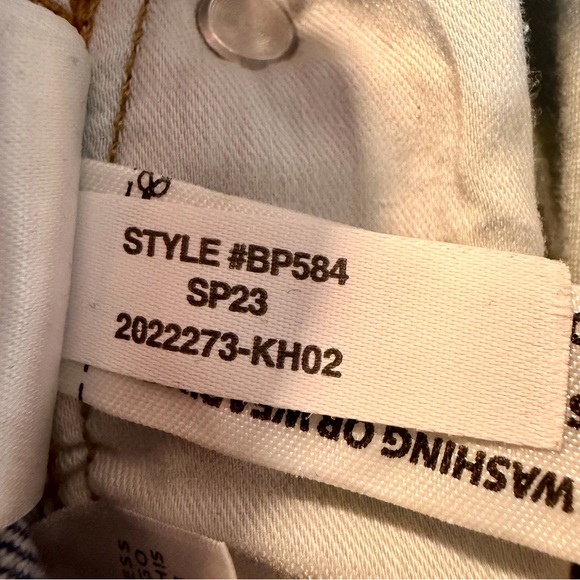 J. Crew ‘9” Demi-Boot Crop Jean’ in “Cedar” Wash Size 26 - Picture 15 of 16